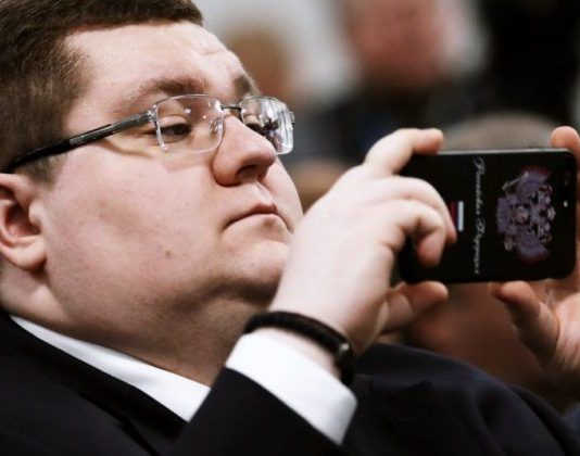 Fiul milionar al procurorului general al Rusiei a preluat controlul firmei care deține Accent TV și Primul în Moldova