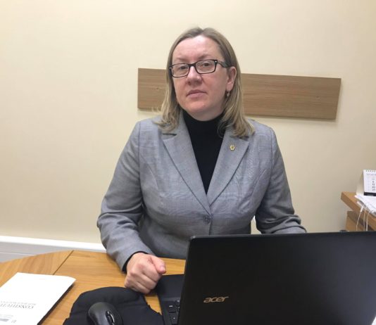 Diaspora o ia peste picior pe deputata PAS, care a adormit la ședința Parlamentului