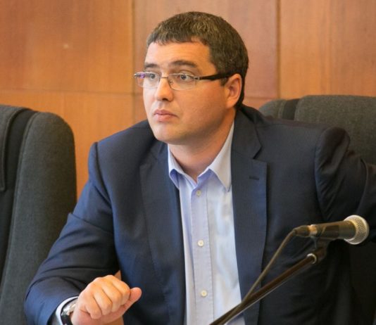 DOC // Renato Usatîi, primarul de Bălți, riscă să fie cercetat după ce a fost publicat un document, depistat în casa bancherului rus Serghei Mendeleev