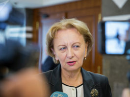 Zinaida Greceanîi a redus cheltuielile Parlamentului pentru acest an. Motivul fiind pandemia provocată de COVID-19