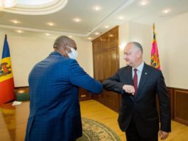 Igor Dodon a avut o întrevedere de lucru cu ambasadorul Dereсk J. Hogan