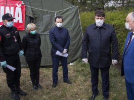 În cadrul întrevederii de la Soroca, șeful statului a discutat împreună cu președintele raionului probleme legate de dezvoltarea social-economică a regiunii