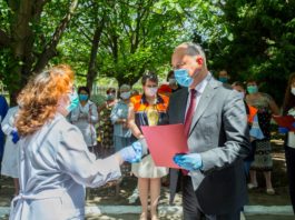 Medicii spitalului din Ocnița au primit Diploma de Onoare a Președintelui