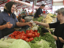 Se ieftinesc legumele și fructele