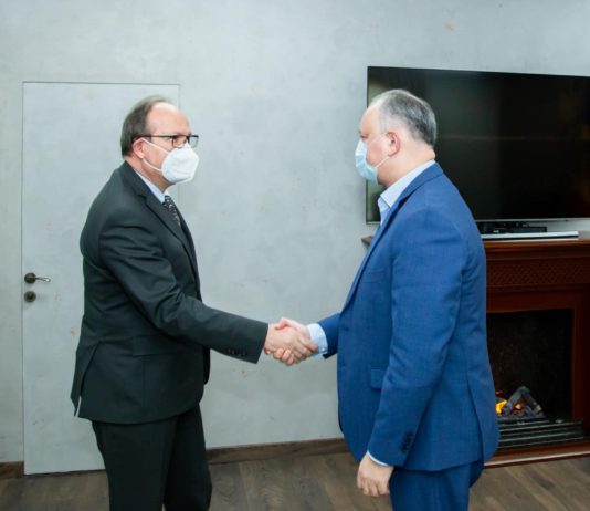 Igor Dodon s-a întâlnit cu ambasadorul României la Chişinău