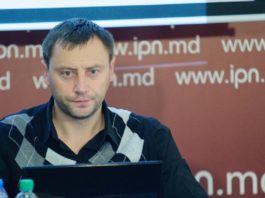 „Acționează după modul în care o făcea fostul regim oligarhic”. Așa comentează politologul Ion Tăbârță acțiunile Maiei Sandu