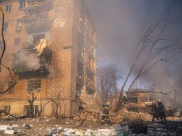 FOTO // Bombardamente într-un cartier din Kiev