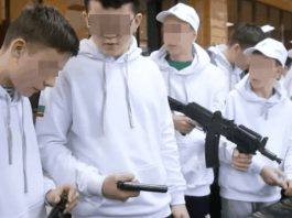 Mai mulți copii din Rusia vor fi trimiși în tabere de antrenament militare