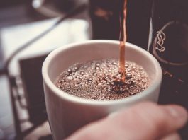 Iubitorii de cafea vor fi afectaţi de scăderea recoltei din Vietnam, cel mai mare crescător global de cafea robusta