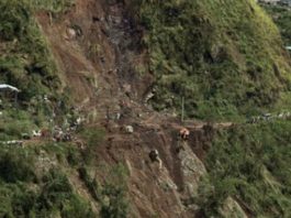Tragedie în Filipine: O alunecare de teren a îngropat autobuze și case, cel puțin 7 morți