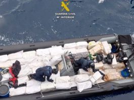 Un moldovean a fost prins în Arhipelagul Canarelor: Acesta transporta 4 tone de cocaină