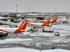 Polei și zăpadă în Marea Britanie și SUA: Zboruri anulate și localități fără curent electric