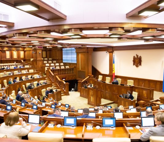 Putere vs. Opoziție: Provocările și Obiectivele Deputaților în Noul Ciclu Parlamentar
