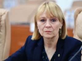 Nemerenco, despre cazul tinerei angajate în mai multe instituții: „Dacă nu ar fi fost activistă la partid, ajungea angajată?”