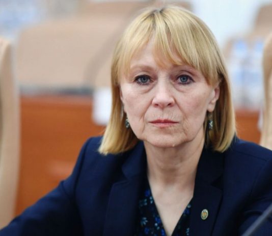 Nemerenco, despre cazul tinerei angajate în mai multe instituții: „Dacă nu ar fi fost activistă la partid, ajungea angajată?”