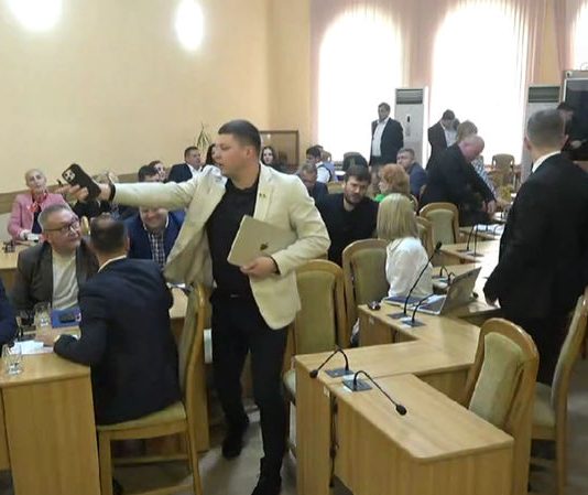 Tensiuni la Consiliul Municipal Chișinău: Consilierii PAS ies în semn de protest