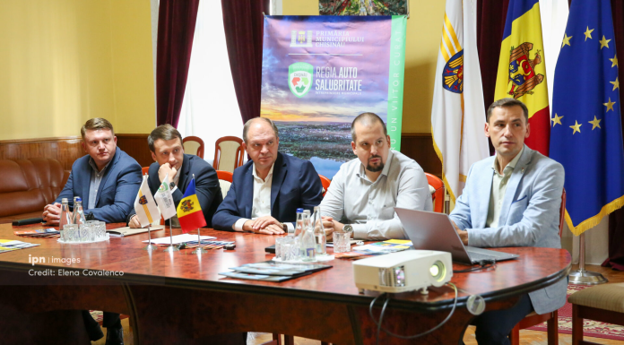 Chișinău investește peste 1,5 milioane de euro în echipamente moderne pentru salubrizare