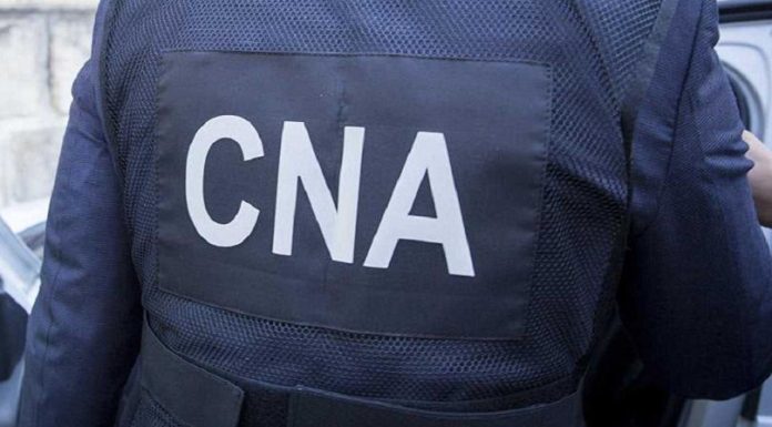 Transmiterea adevărului: mită de 16.000 €, cuplu din Chişinău cercetat pentru trafic de influență