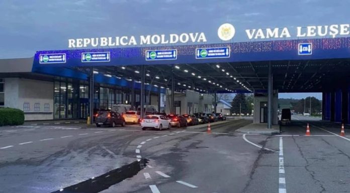 Flux major la frontieră: 65.000 traversări într‑o zi, autorităţile avertizează asupra aglomeraţiei