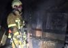 Casă părăsită cuprinsă de flăcări la Bender – intervenție de două ore a pompierilor
