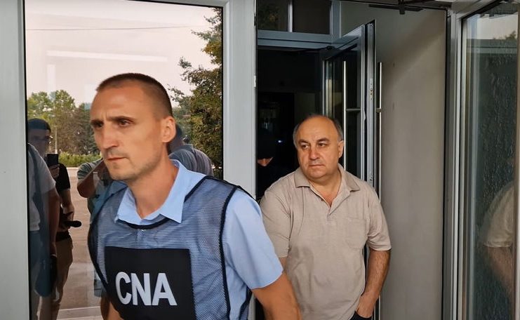Viceprimarul Sorocii, obligat să plătească pentru deteriorarea brățării electronice