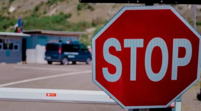 Incident la graniţă: automobil cu număr ucrainean intră ilegal în R. Moldova prin Otaci