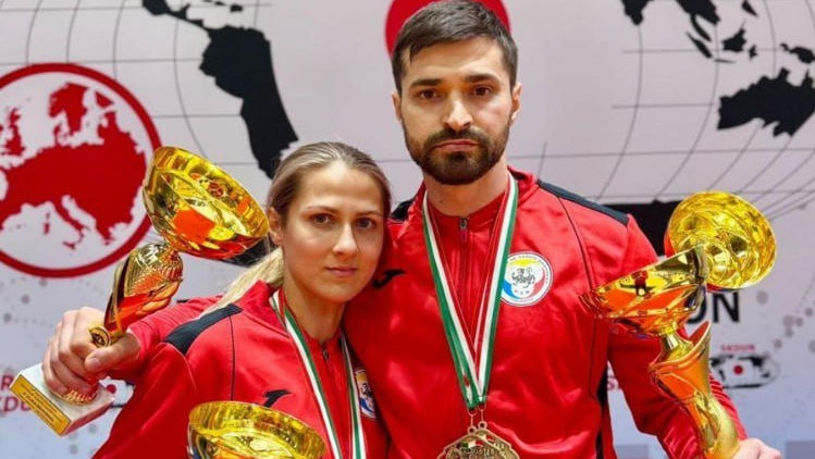 da66fcd8c51718c65d5563dd6fc31f81