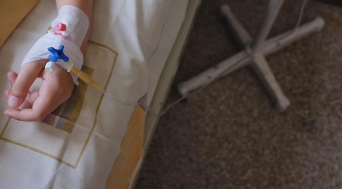 Alarmă la Chișinău: doi copii și trei adulți intoxicați cu gaz într-un apartament