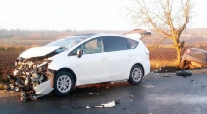 Accident violent la Soroca. Trei oameni răniți
