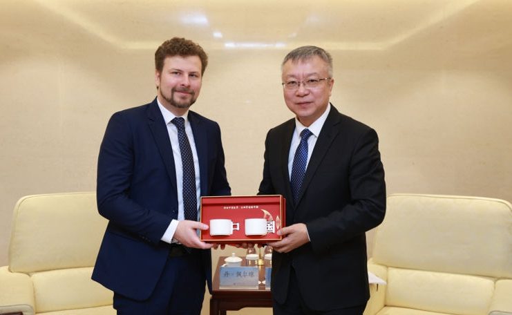 Moldova semnează un acord educațional cu China pentru predarea limbii chineze și burse de studii