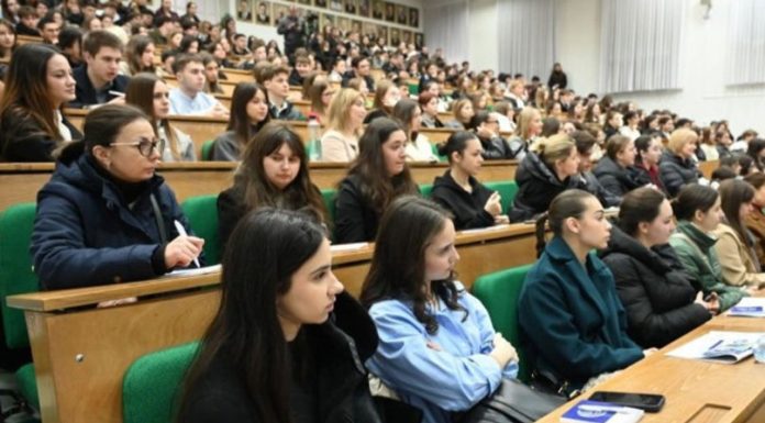 Studenții pot obține granturi de până la 600.000 lei pentru proiecte inovatoare