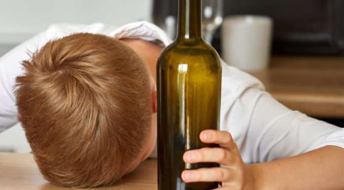 Dosar penal deschis în cazul mamei care și-ar fi pus copilul în pericol