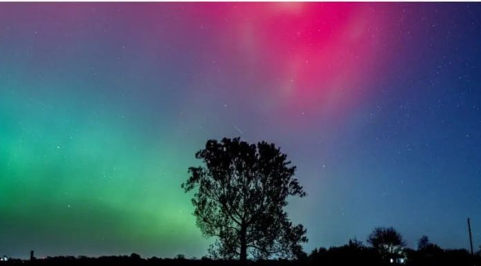 O furtună G4 face aurora boreală vizibilă în Europa Centrală — mii de oameni au privit la cerul luminat