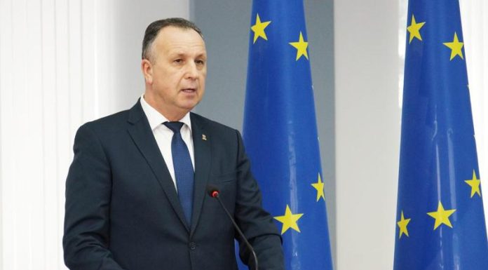 Emil Ceban discută modernizarea sistemului medical cu ambasadorul UE