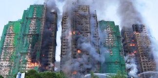 Incendiu uriaș în Hong Kong: Patru oameni au murit, iar alții sunt în stare critică