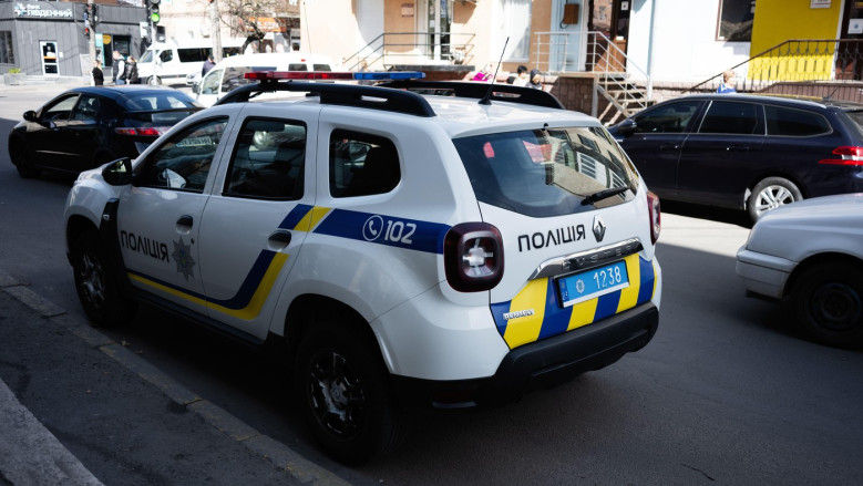 f7b38e8c4d69427bf0ed564e52edcccc