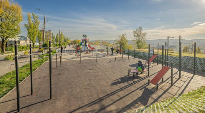 Vești bune pentru vizitatori: Scuarul panoramic de la Ciocana a fost reabilitat