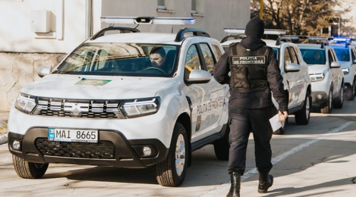 Aglomerație la hotar: zeci de mii de oameni au tranzitat Moldova în 24 de ore