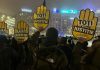 A șasea seară de proteste la București pentru reforma justiției – „Bolojan, te sună România!”