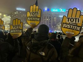A șasea seară de proteste la București pentru reforma justiției – „Bolojan, te sună România!”
