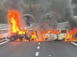 Jaf ca în film: Hoții au blocat autostrada cu maşini arse și au dat lovitura — 2 milioane € dispărute