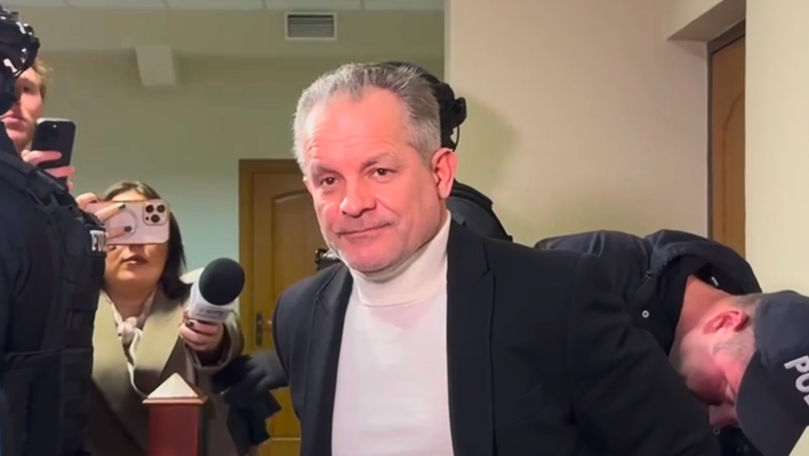 8c9d48df168240de1316ab4f72ec642e