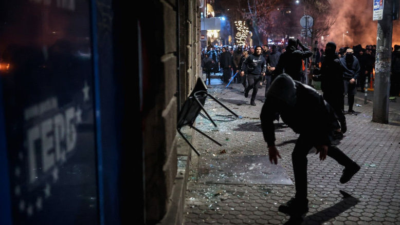 999b30830afe98813e3cba7dbc550030