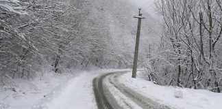 Ninsori abundente în Georgia: sute de familii fără curent electric și condiții dificile