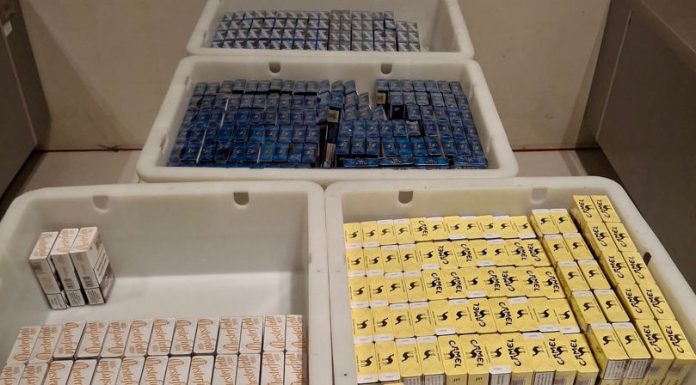 Tentativă de contrabandă: lituanian prins cu valiză ticsită cu țigări