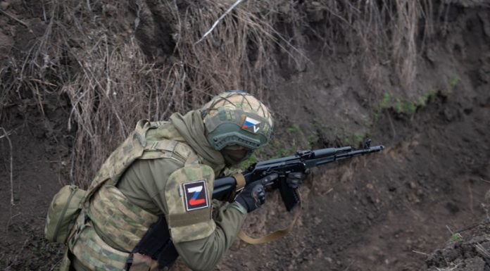 Zeci de mii de ucraineni în beznă și frig după atacurile rusești asupra energiei