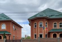 Ambasada Moldovei în Ucraina oprește temporar preluarea cererilor de cetățenie