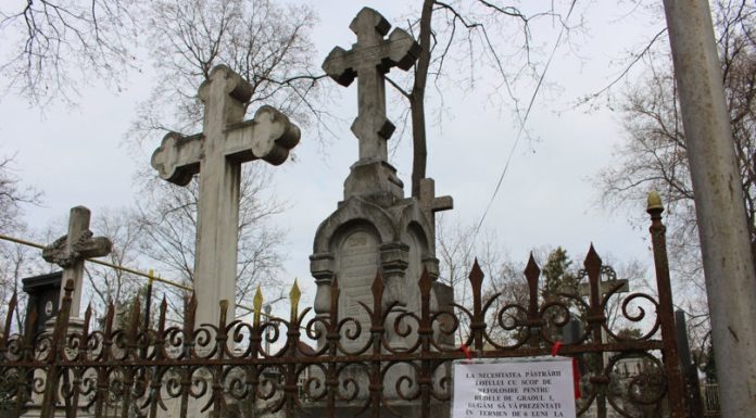 Tarife umflate pentru înmormântări: zeci de victime și peste 200.000 de lei încasați ilegal