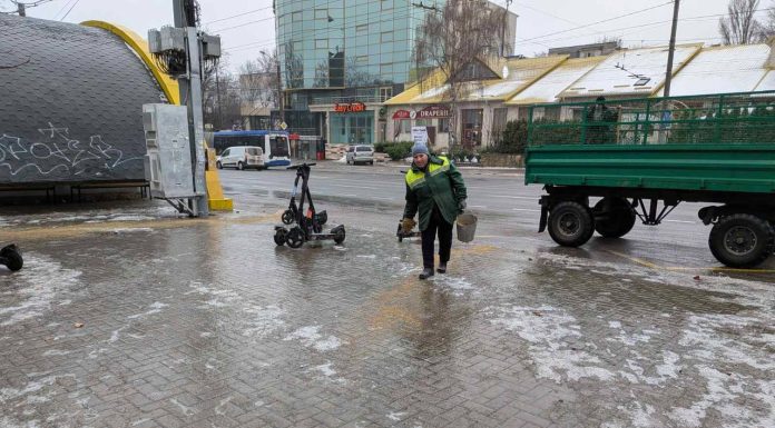 Chișinăul în regim de alertă: Toate serviciile municipale intervin pentru a menține orașul funcțional