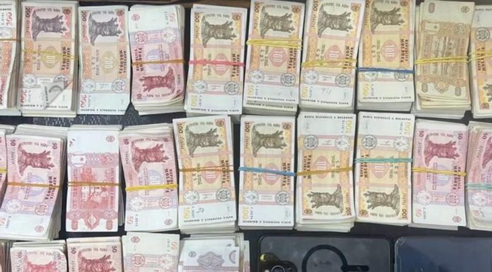 Grup specializat în escrocherii cu investiții online, destructurat de polițiști. Prejudiciu de aproape un milion de lei